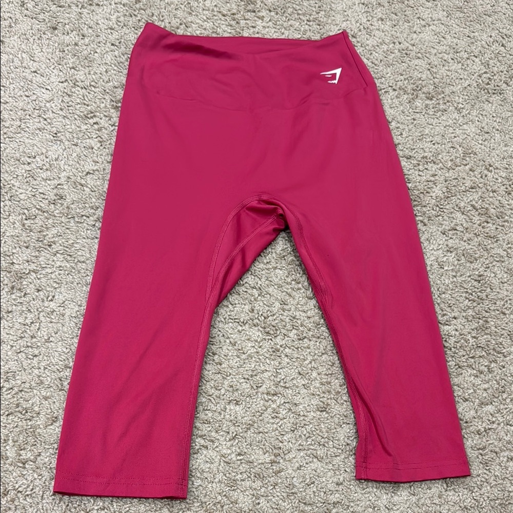 Gymshark  women’s  Cropped knee length Leggings